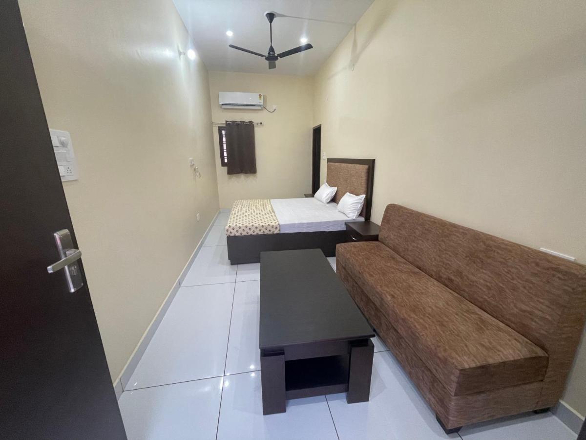 Bld Restaurant And Home Stay Dehradun Bagian luar foto