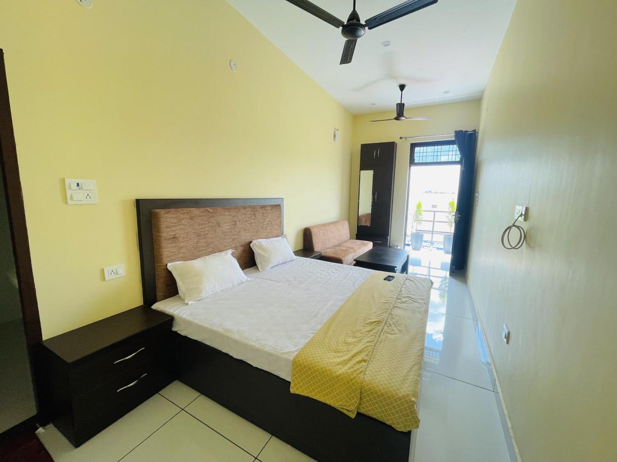 Bld Restaurant And Home Stay Dehradun Bagian luar foto